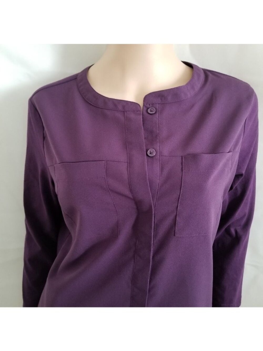 Van Heusen Women's Purple Button-Front Pockets‎ Tunic Shirt Blouse Size Medium - Picture 4 of 10